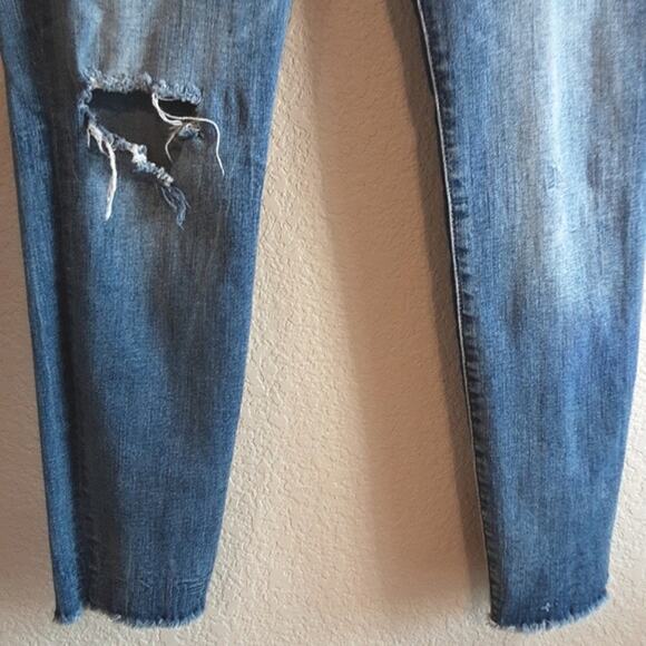 Kut from the Kloth Raw Ankle Straight Leg Distressed Knee Blue Jeans 16 EUC - Picture 3 of 11